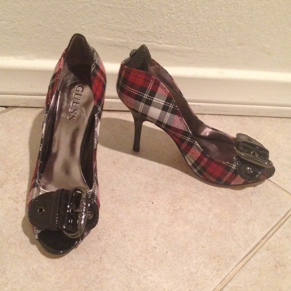Guess shoes by Marciano size 5 - Picture 2 of 4