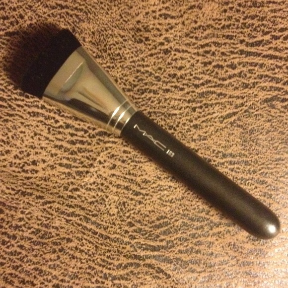 MAC contour brush #163. Limited edition very rare