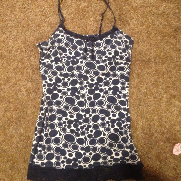 Blue and white spotted tank top.