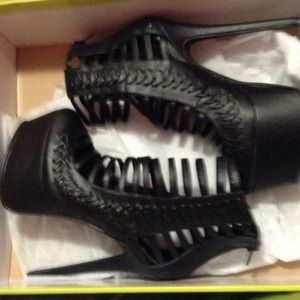 NWT SEXY STRIPPED HEELS