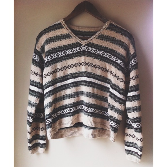 SOLD 🎅🎉💕HP~perfect christmas sweater.
