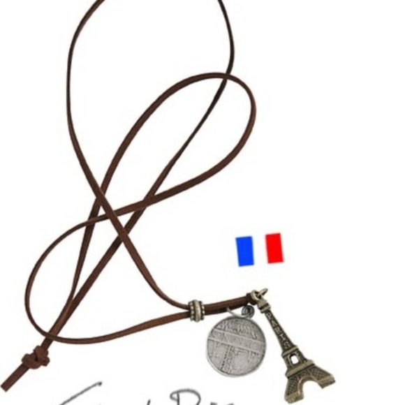 Accessories - New Eiffel tower metal necklace