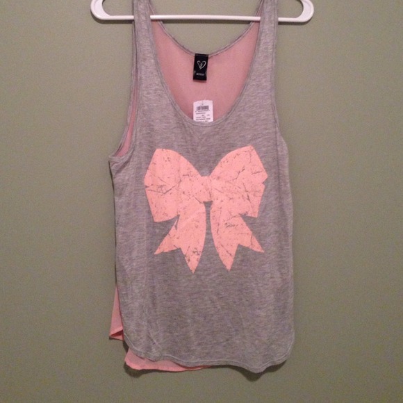 Pink bow tank - Picture 2 of 4