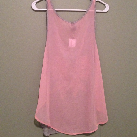 Pink bow tank - Picture 3 of 4