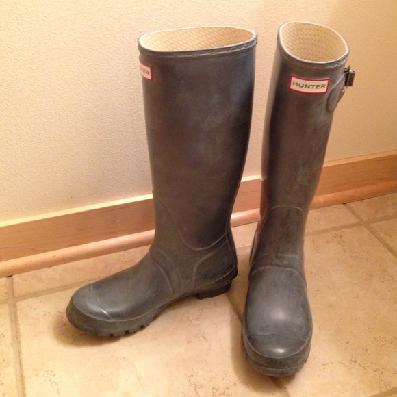 Boots - Picture 4 of 4