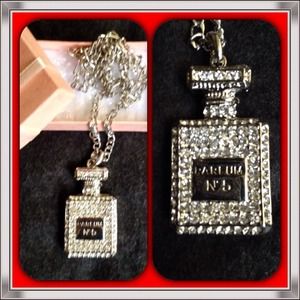 Exquisite & Beautiful Rhinestone Necklace