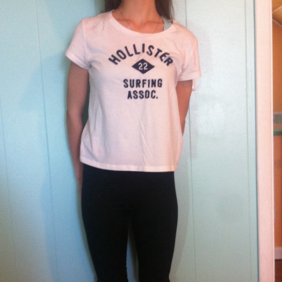 Hollister small semi cropped shirt