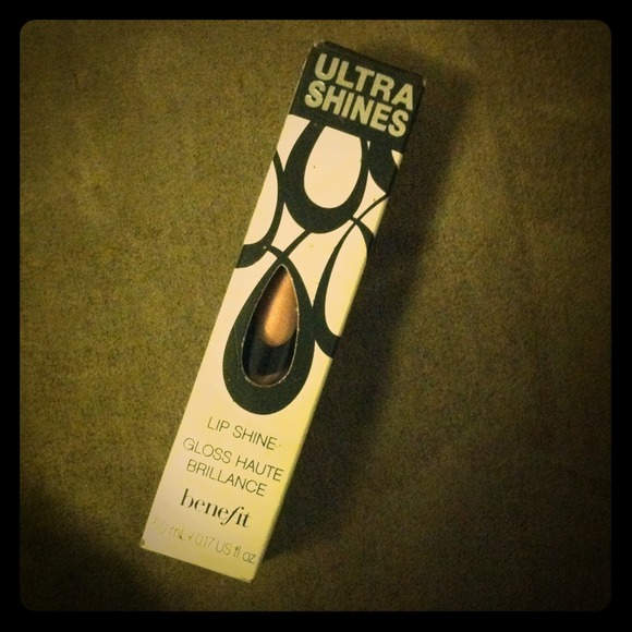 BENEFIT ULTRASHINES LIP SHINE IN "NOOKIE NOOKIE" - Picture 1 of 2