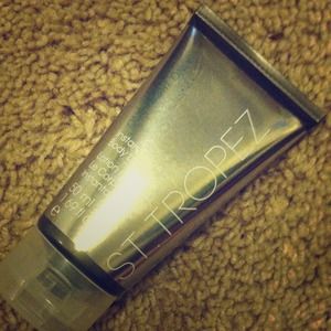 ST TROPEZ ONE NIGHT ONLY INSTANT GLOW BODY LOTION