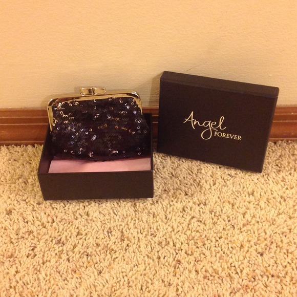 New Victoria's Secret black mini coin purse