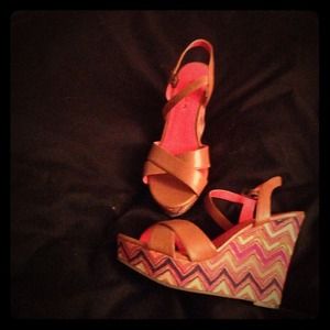 SOLD‼️‼️ Bright colored platform wedges.