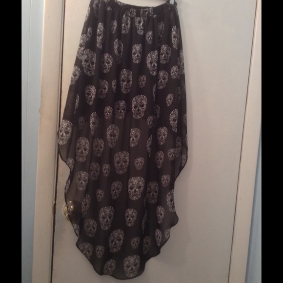 H&M Black skull high-low skirt - Picture 2 of 4