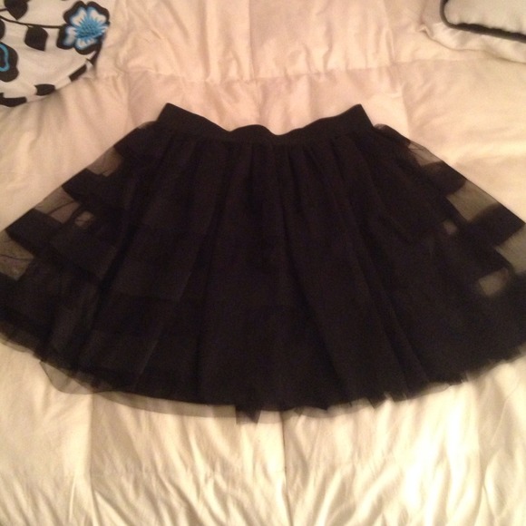 Black stripped skirt