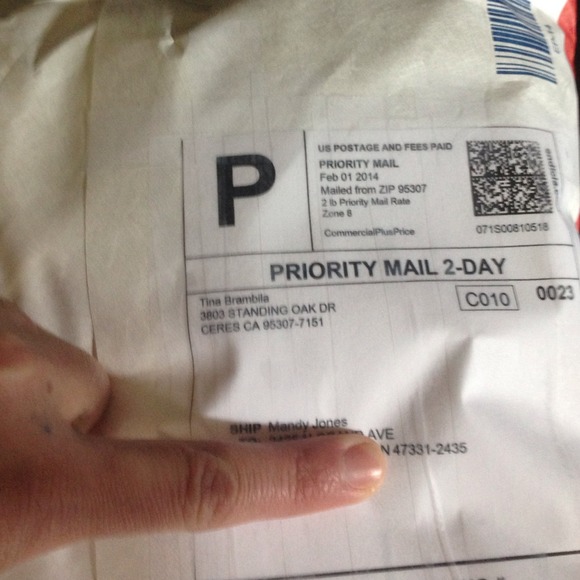 Burnt off the shoulder 🚫TRADED🚫🚫 - Picture 2 of 3