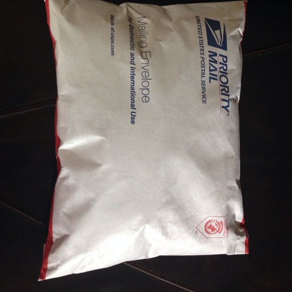 Burnt off the shoulder 🚫TRADED🚫🚫 - Picture 3 of 3