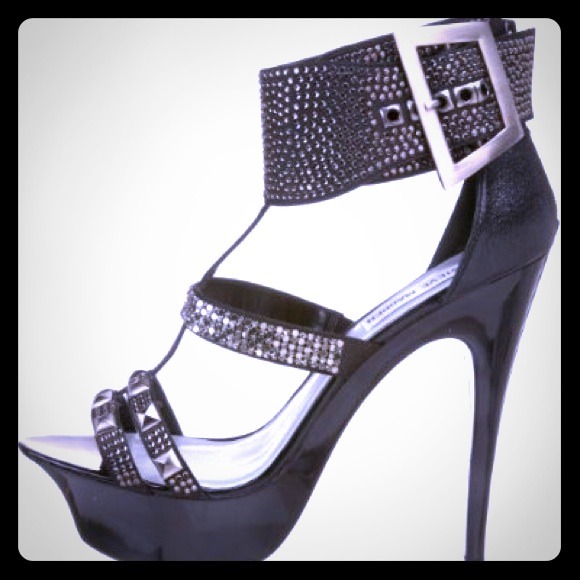 ** STEVE MADDEN ZINAH SANDALS!!❤️💋