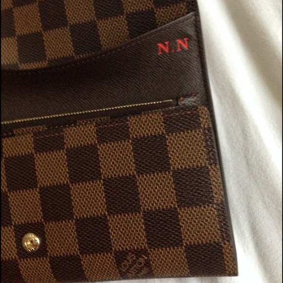 😍 sharing my first brand new LV .