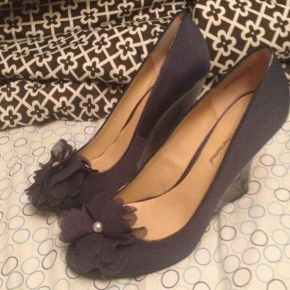 Lulu Townsend navy blue wedge heels