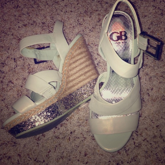 Designer Gianni Bini Sparkly Wedges !