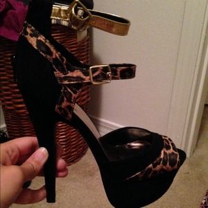 Leapord heels