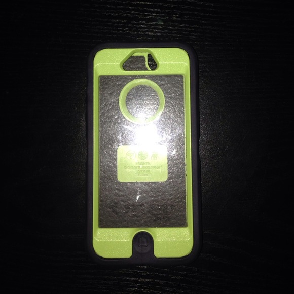iPhone 5 otter box case! Bright green & navy blue