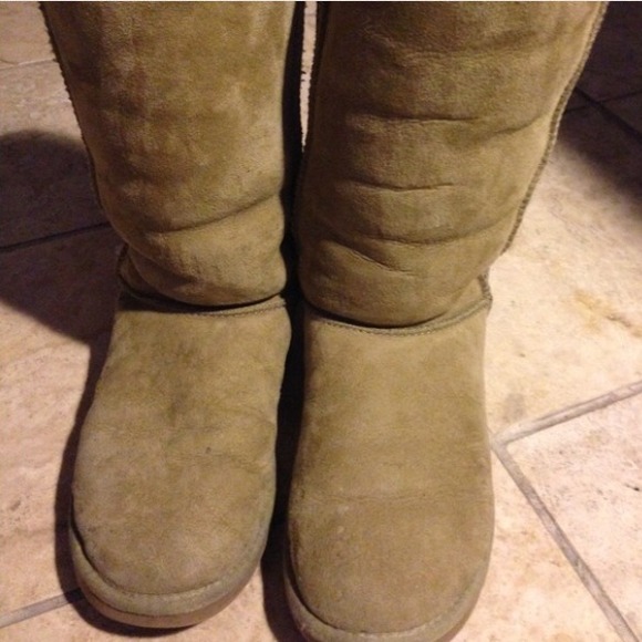 Uggs! (Not sure about selling!)