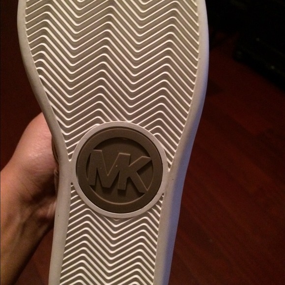 MK shoes brand new!! - Picture 2 of 3