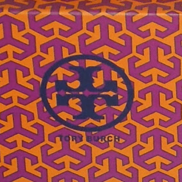 TB empty shoe box & paper bag