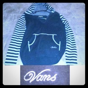 Black and gray hoodie