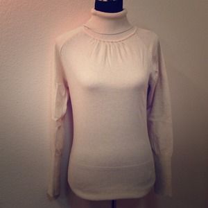 SOLD IN BUNDLE!!! Cream sweater turtle neck
