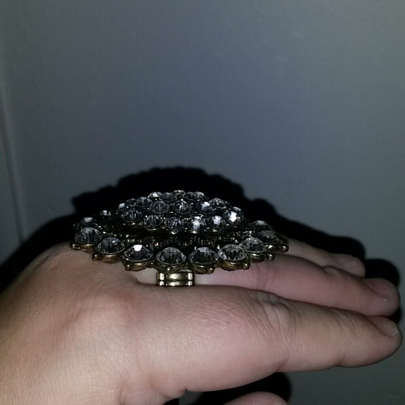 Ring - Picture 2 of 4
