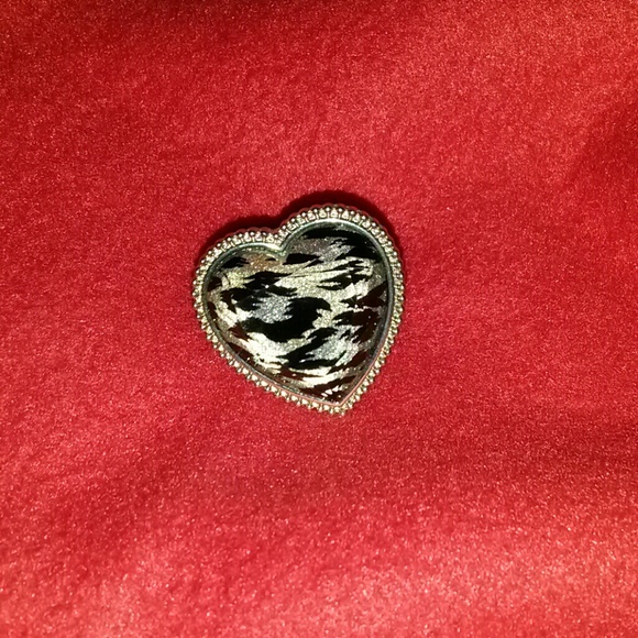 Ring - Picture 3 of 3
