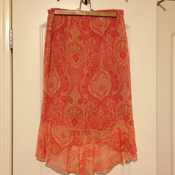 Pink paisley chiffon skirt - Picture 2 of 4