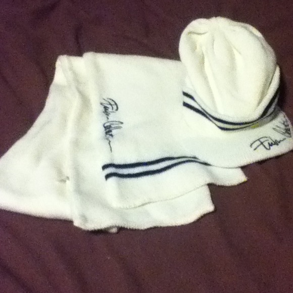 Fubu brand Beenie and scarf - Picture 1 of 4