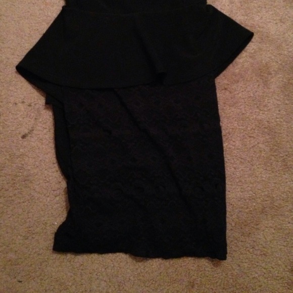 LBD peplum style - Picture 3 of 4