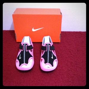 ✨Girl Toddler's NIKE SUNRAY Athletic Sandal Shoe✨