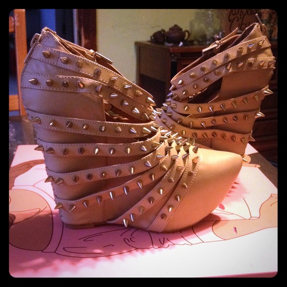 Jeffrey Campbell ZIP size 6 nude