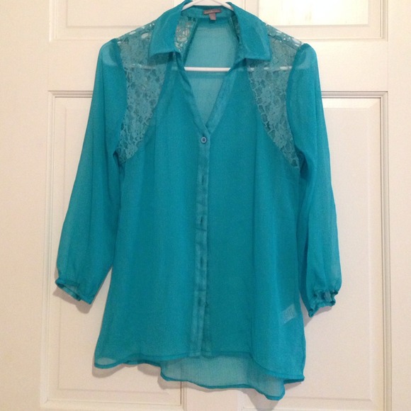 💥SOLD💥 Lace and chiffon blouse