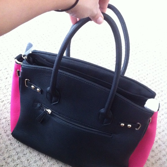 Purse - Picture 2 of 4