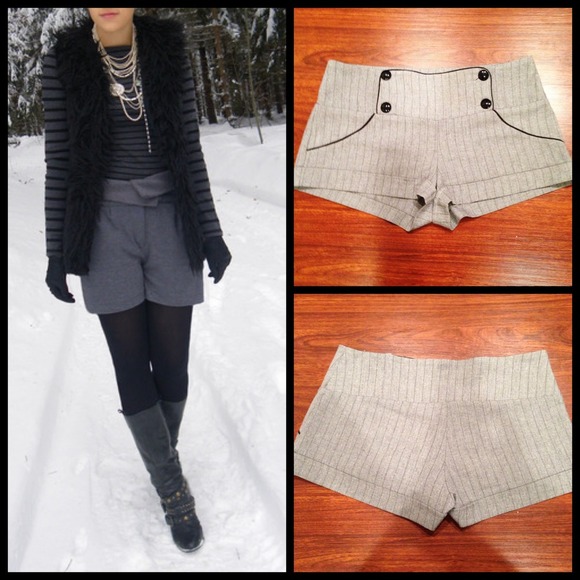 ❗️SOLD❗️Gray Striped Shorts with Buttons