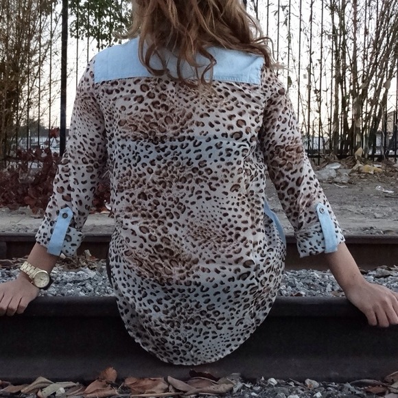 SOLD!!!! Leopard & denim top - Picture 3 of 4