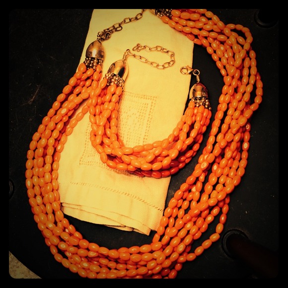 Coral necklace and bracelet set