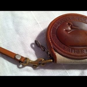 ❌ON HOLD❌ Dooney and Bourke coin purse wristlet