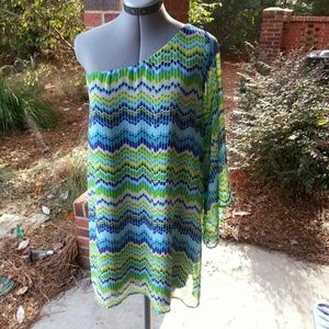 Flutter sleeve dress