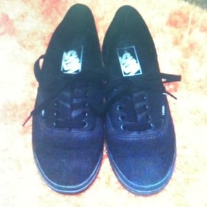 Black Vans!