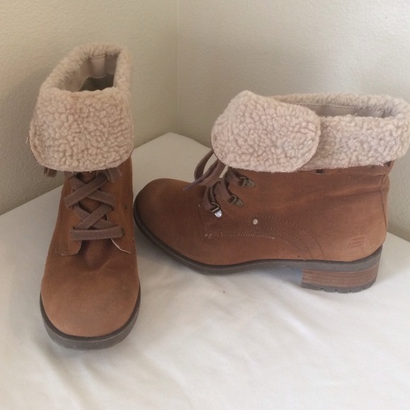 Sketchers Boots