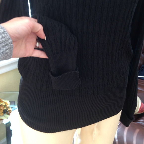 Limited Sweater - Picture 3 of 3