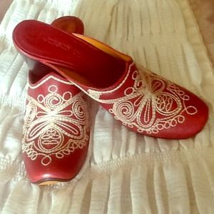 Beautiful Style for any occasion!💲PRICE REDUCED💲