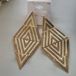 Diva Earrings