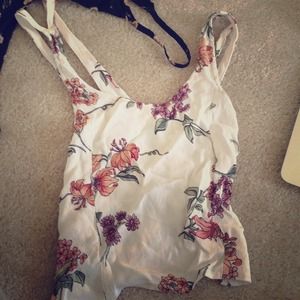 Brandy Melville Crop Cool back